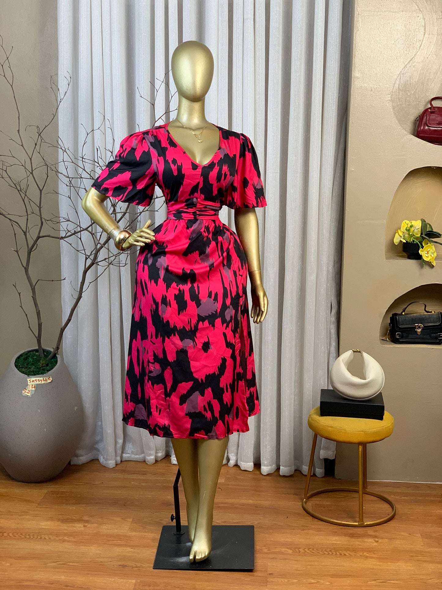 SASSY45 SIZE14 DRESS Length52