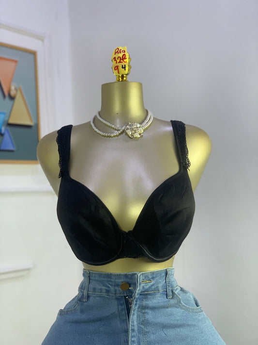 SIZE 32E Bra94