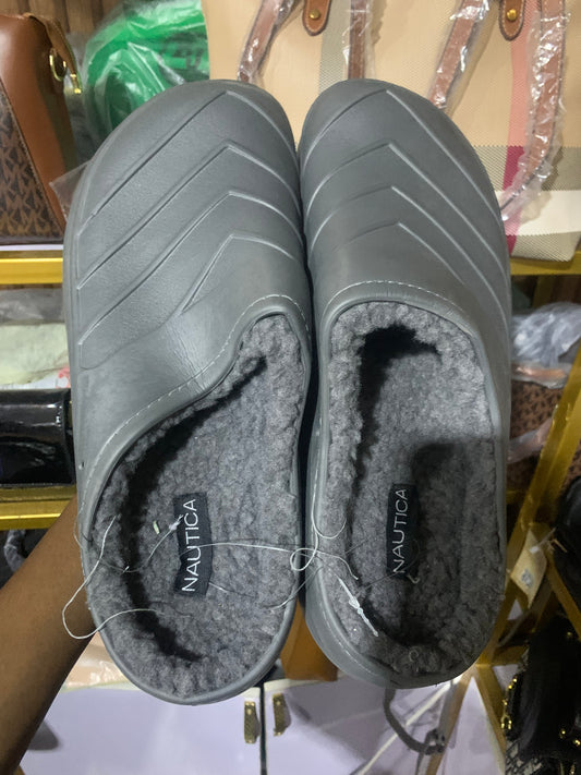 GREY crocs15 SIZE12