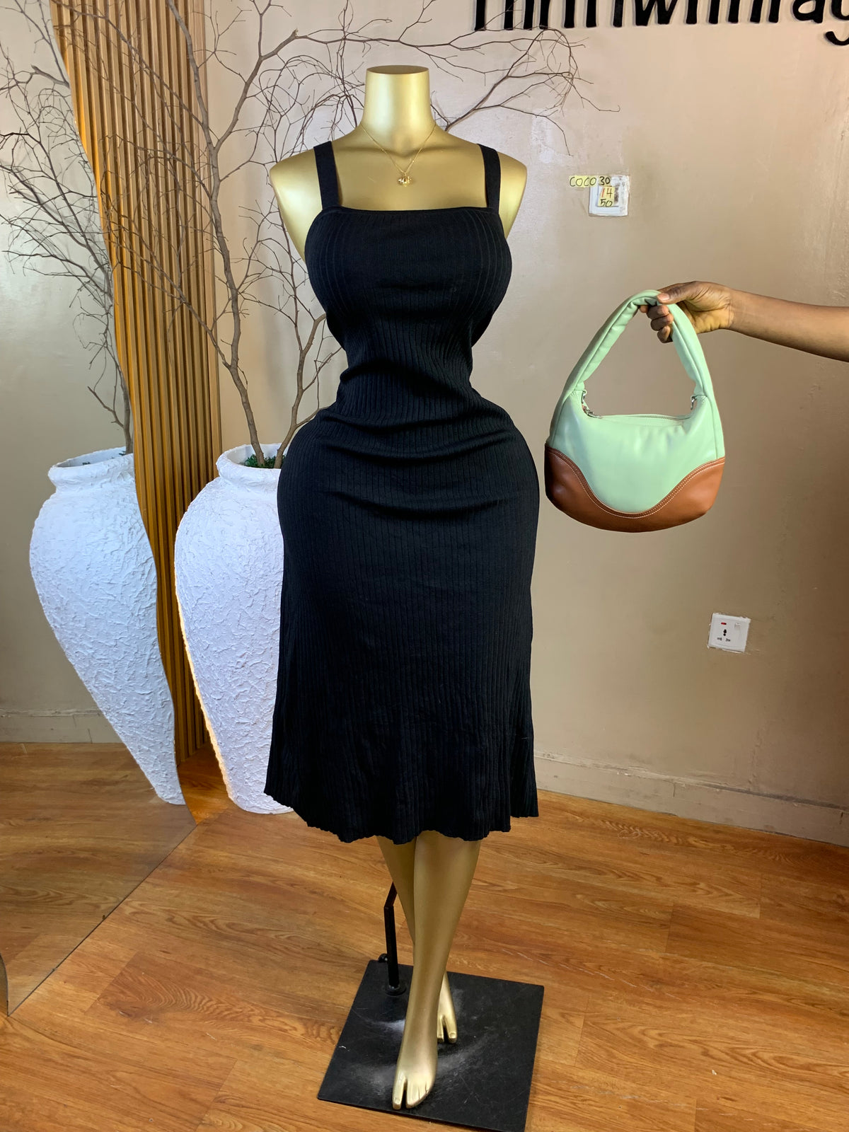 COCO30 SIZE14 Length50 black dress