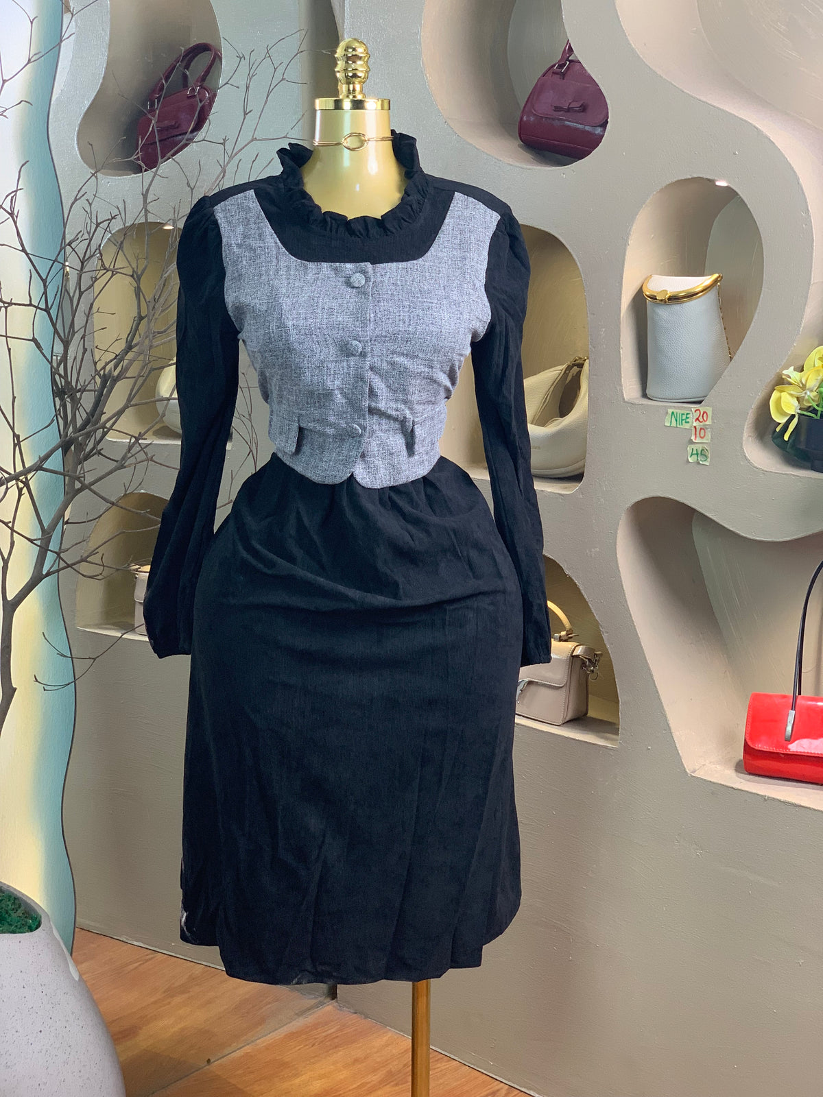 NIFE20 SIZE10 Length45 black dress
