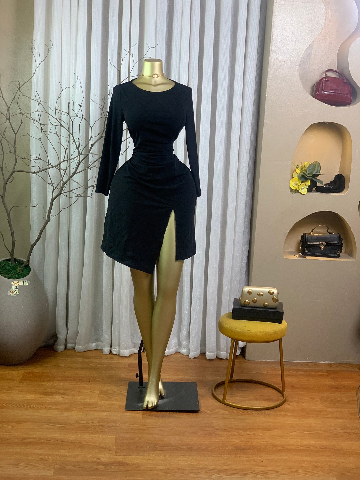 JOY41 SIZE12 Length45 black dress