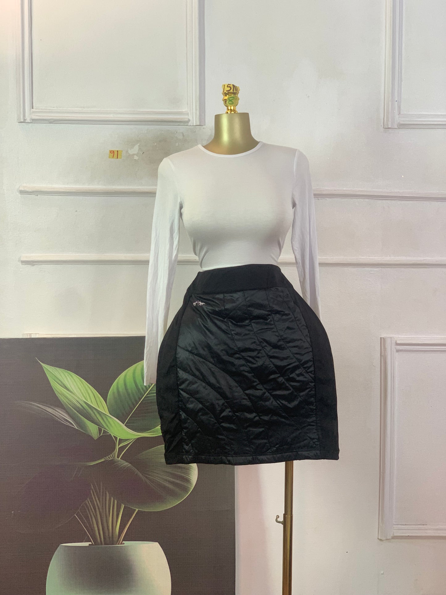 SIZE 8 15N91 skirt only