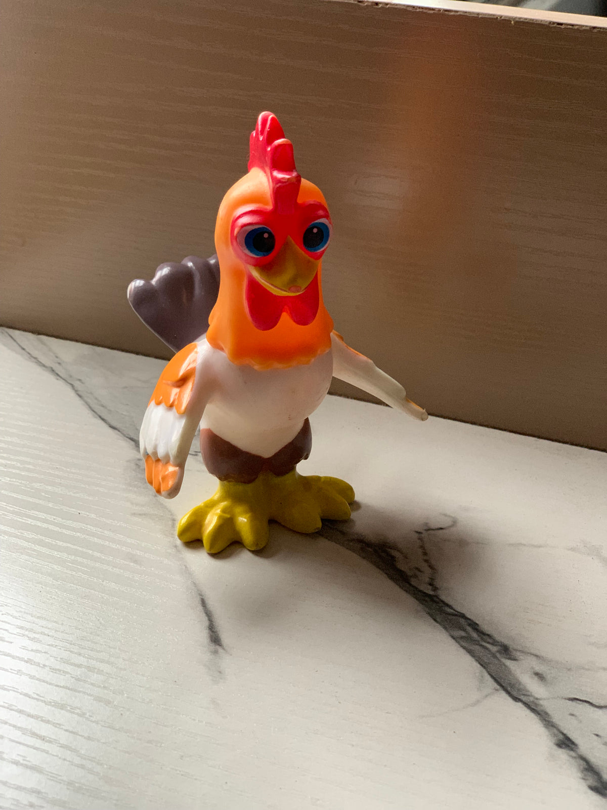 ORANGE HEN