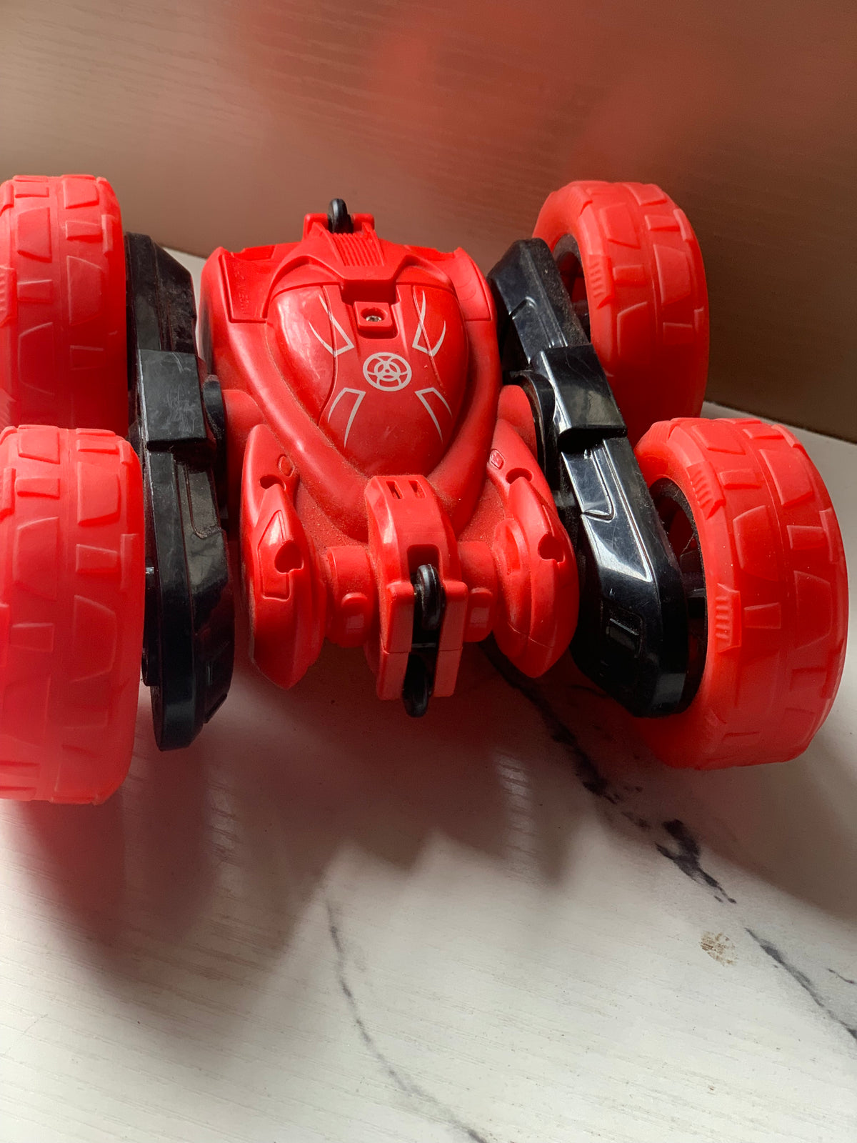 RED RACE CAR