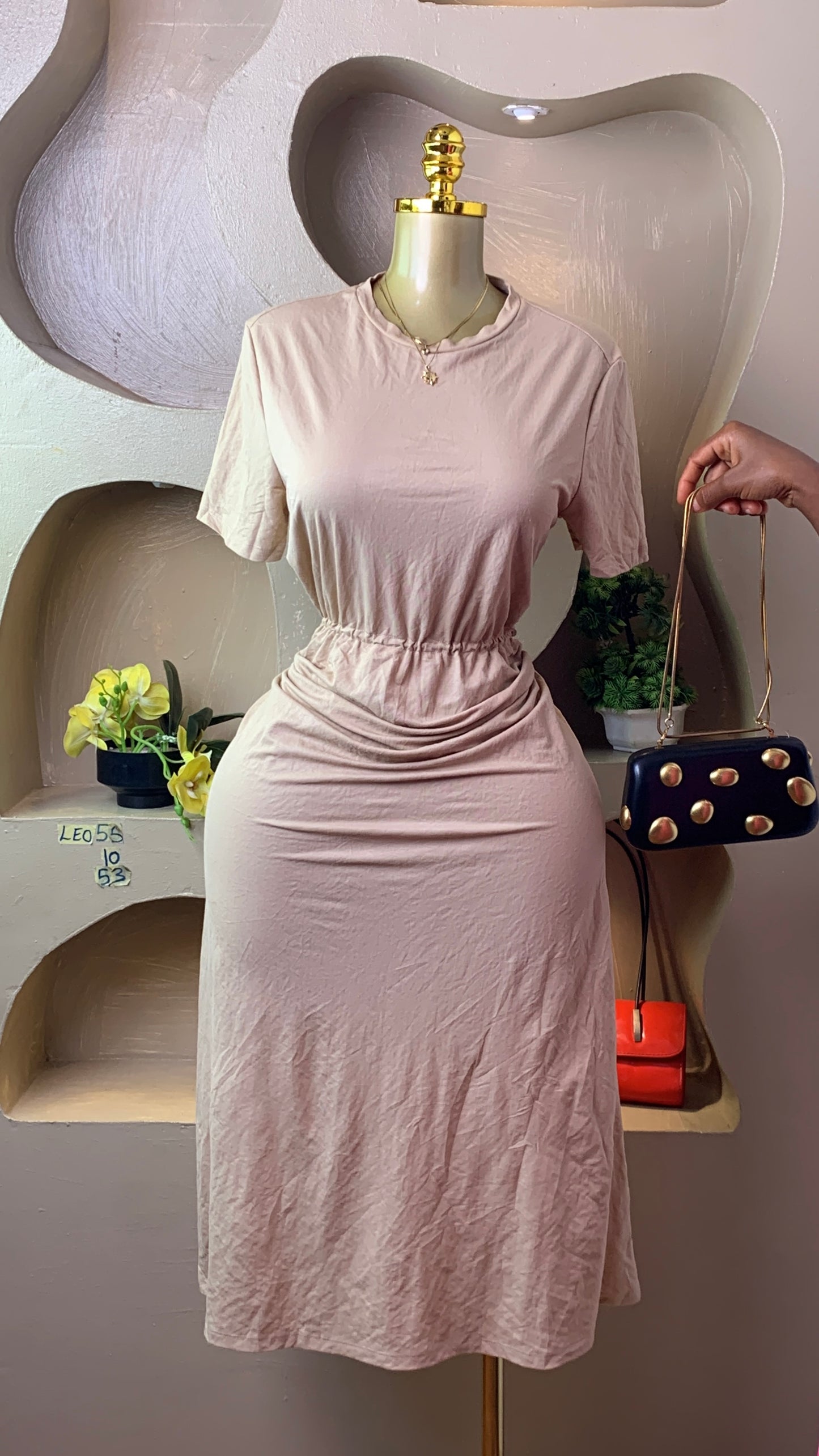 LEO55 NUDE DRESS SIZE10 Length53