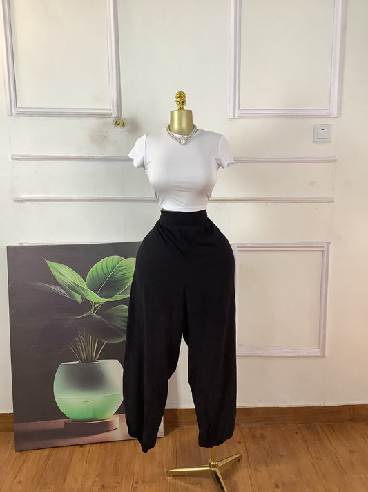 SHEIN121 size 28 (pant only)