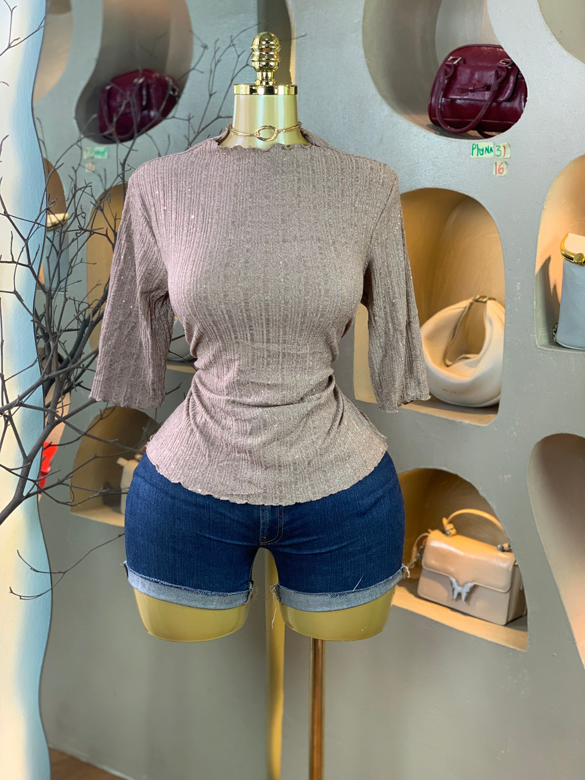 PHYNA31 SIZE16 top only