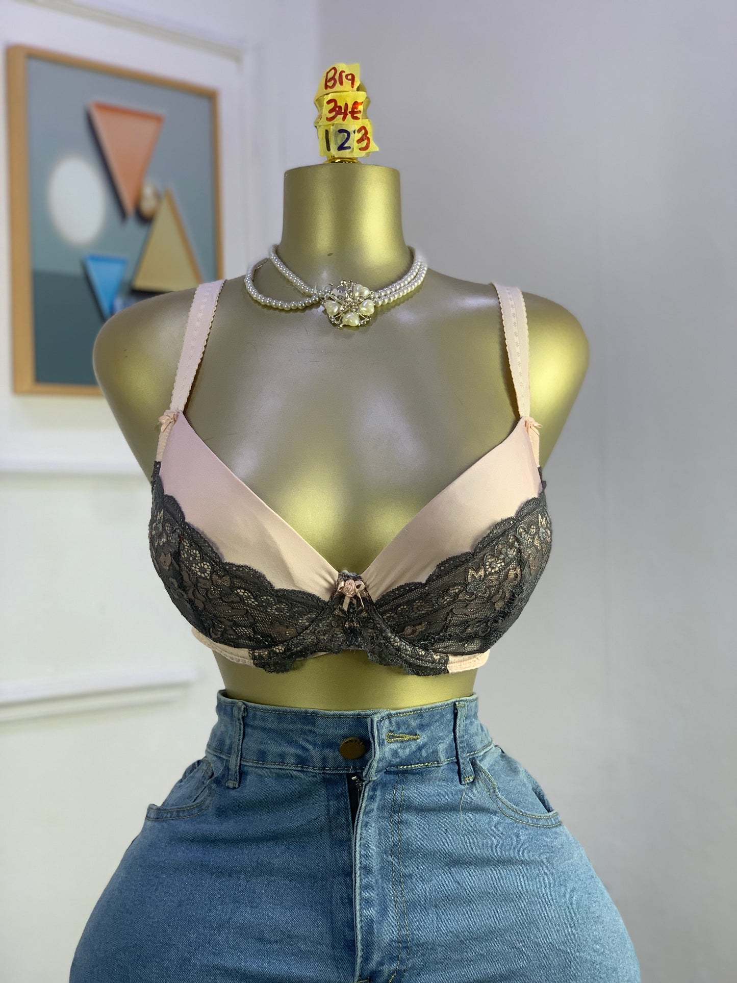 SIZE 34E Bra124