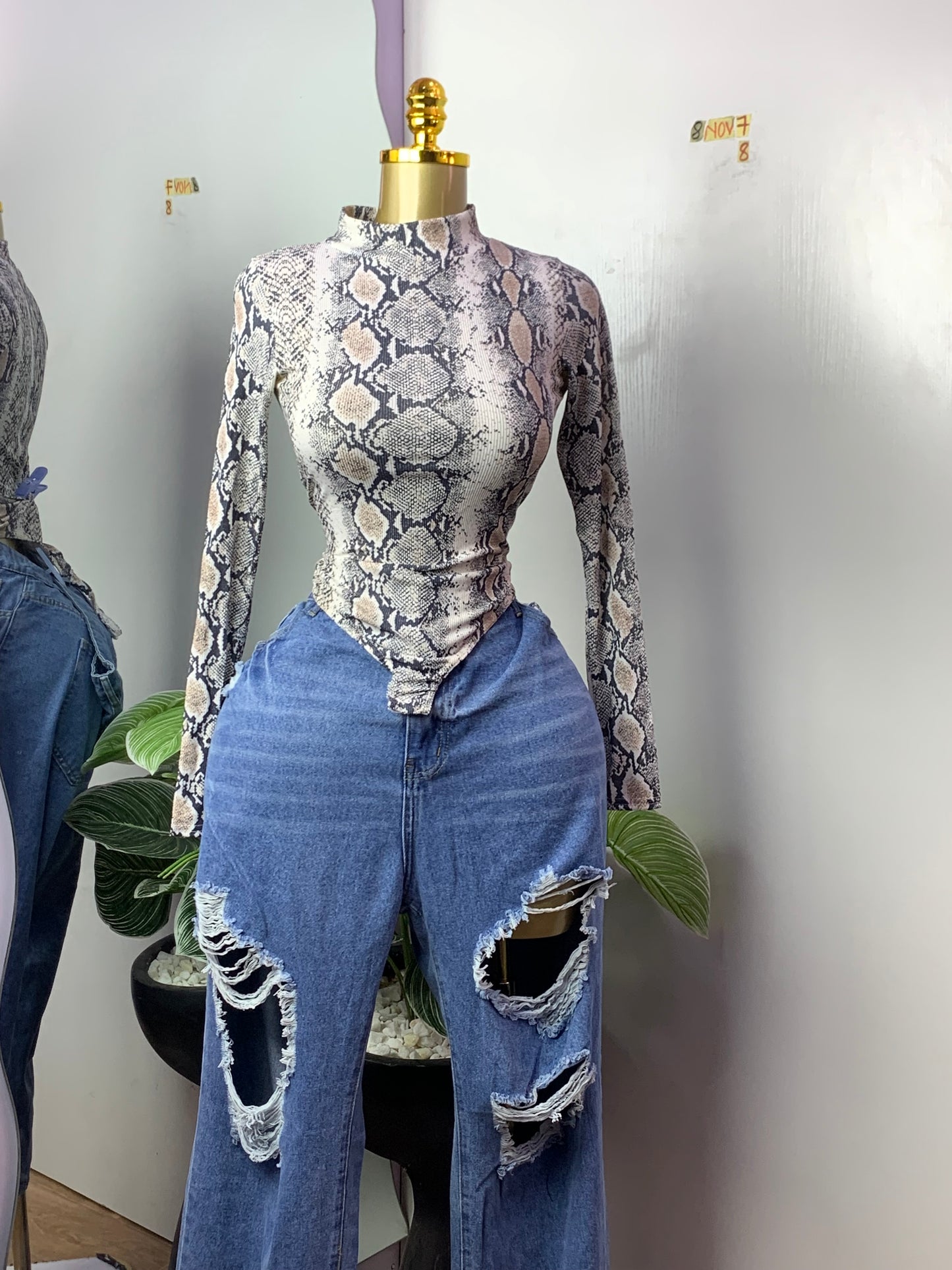 SOZE8 8NOV7(bodysuit only)