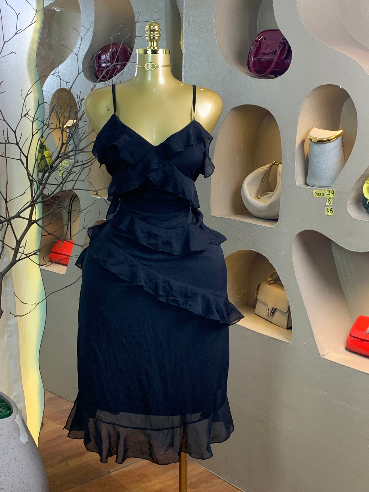 GRACE29 SIZE8 Length45 black dress