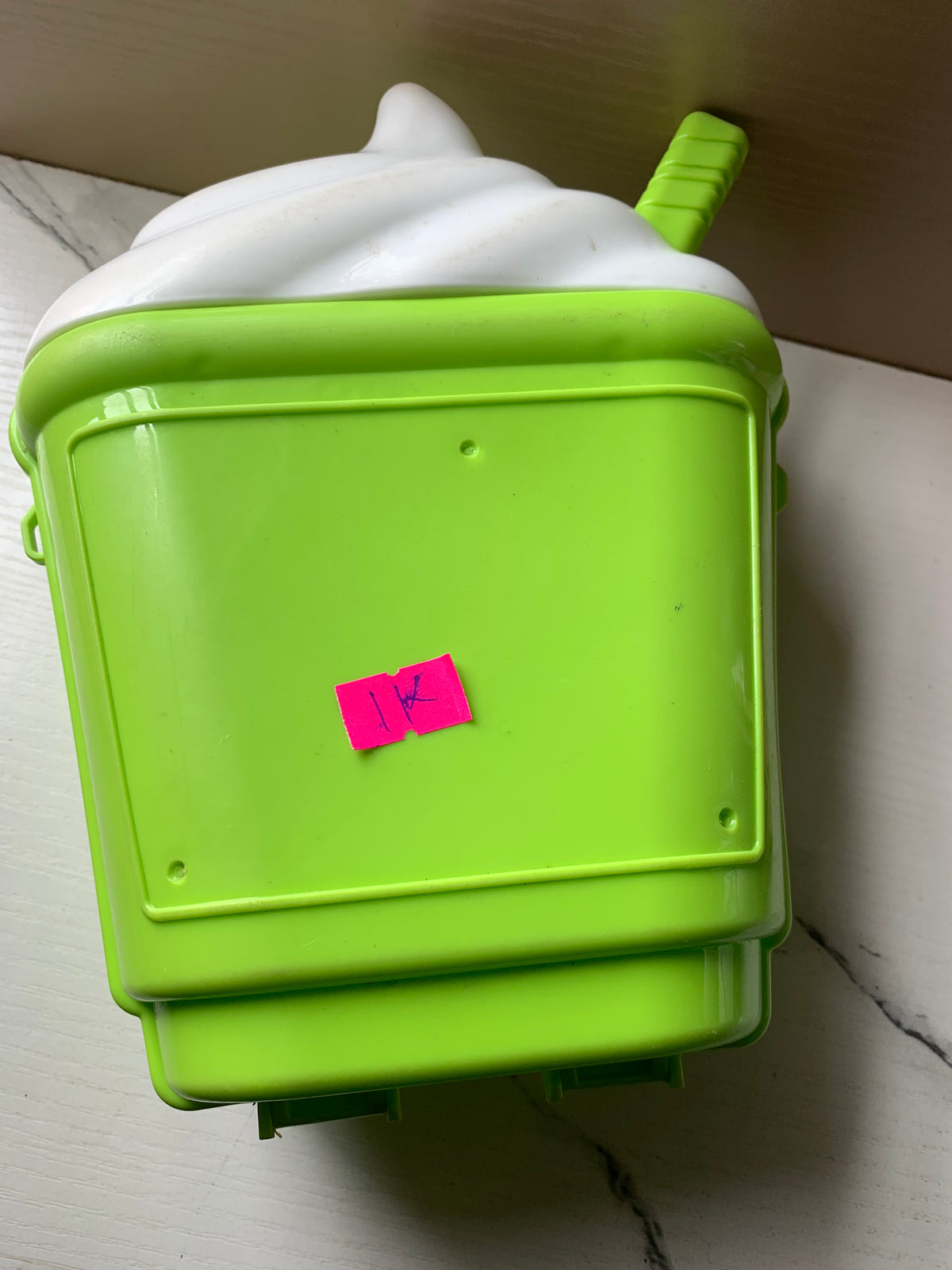 GREEN ICE CREAM CUP