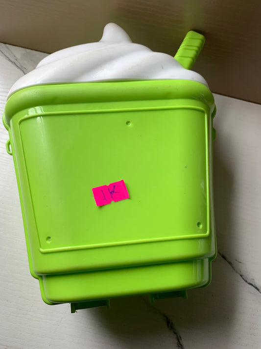 GREEN ICE CREAM CUP