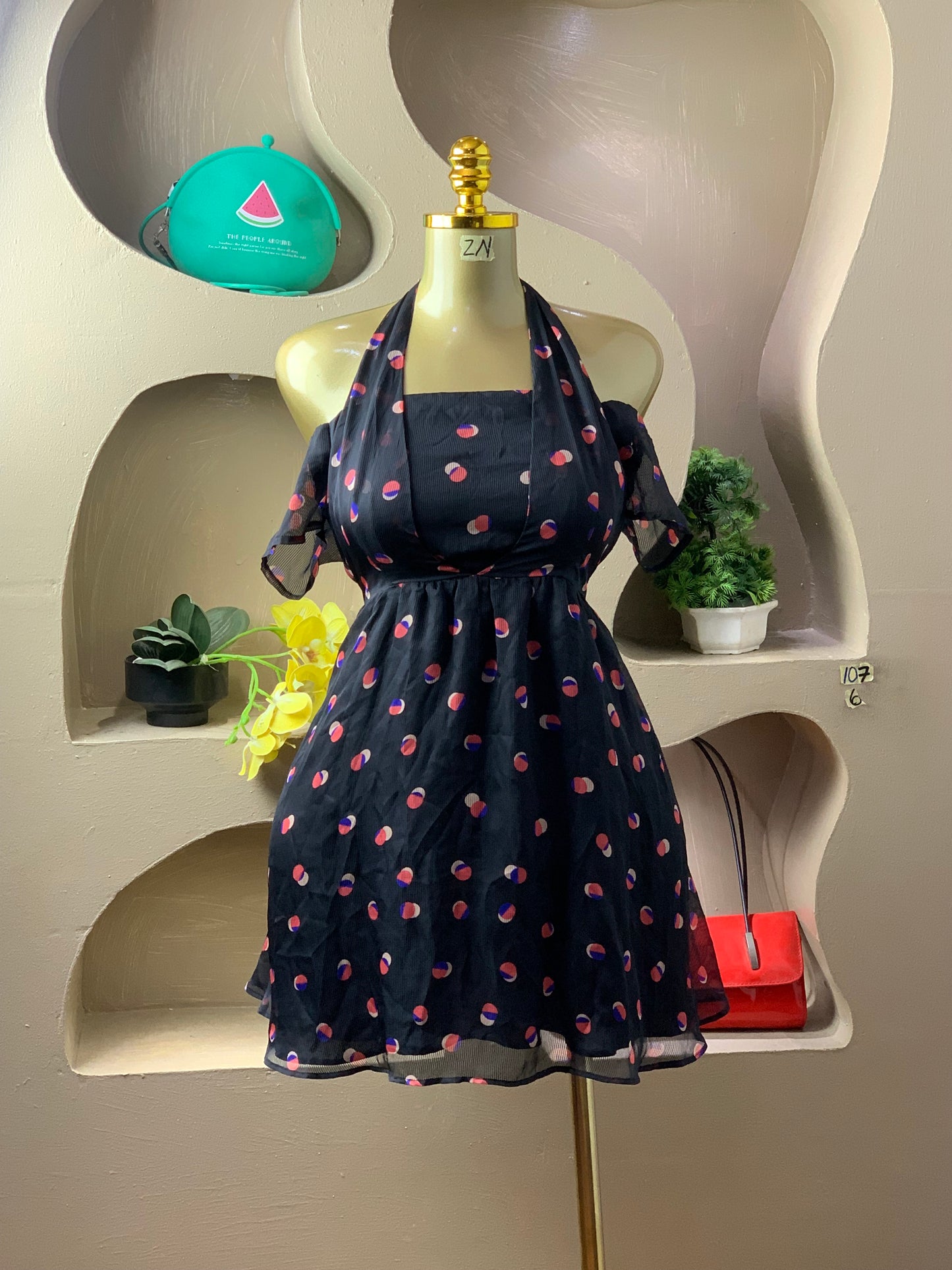 SIZE6 ZN107