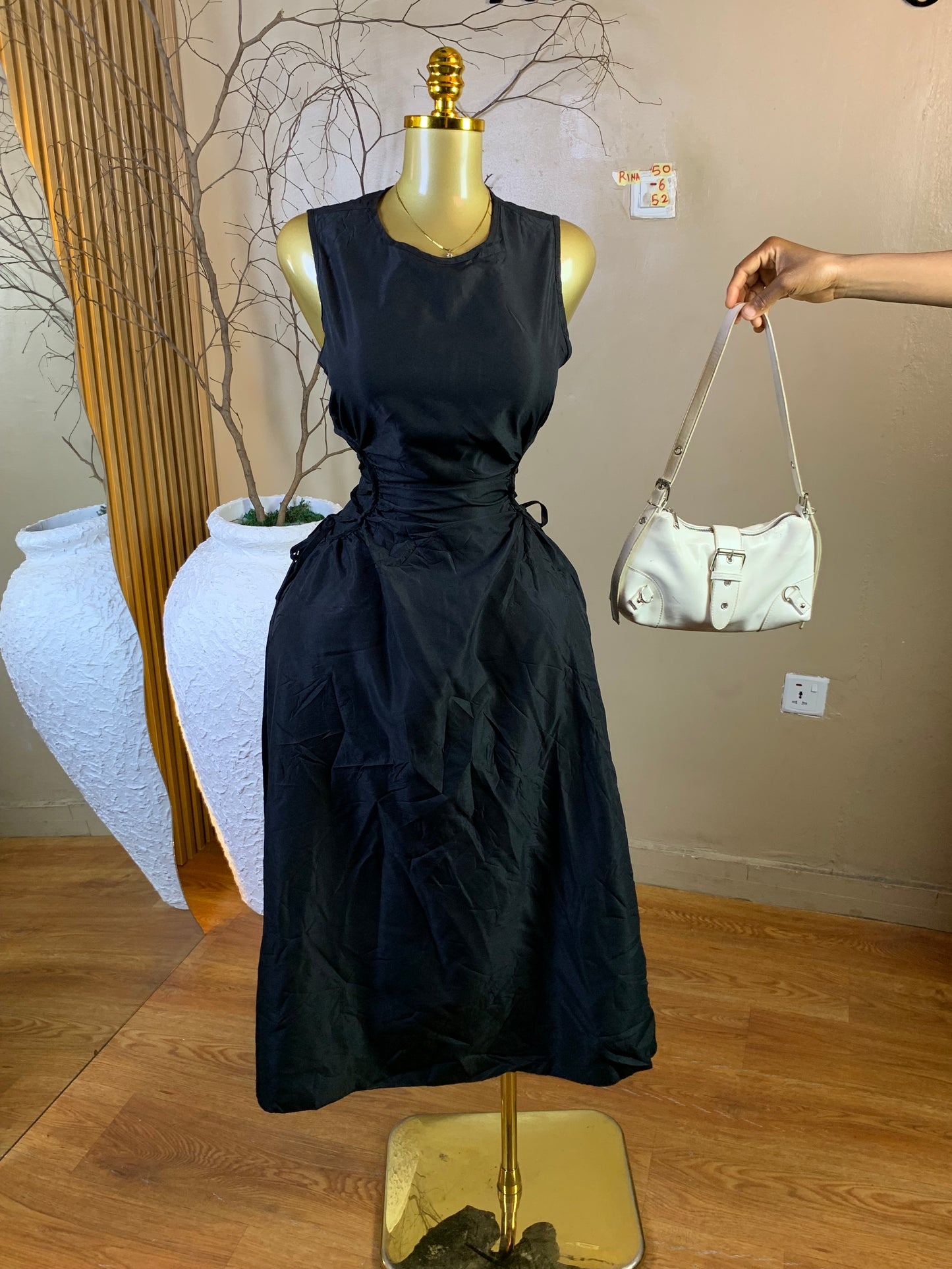 RINA50 SIZE6 Length52 black dress