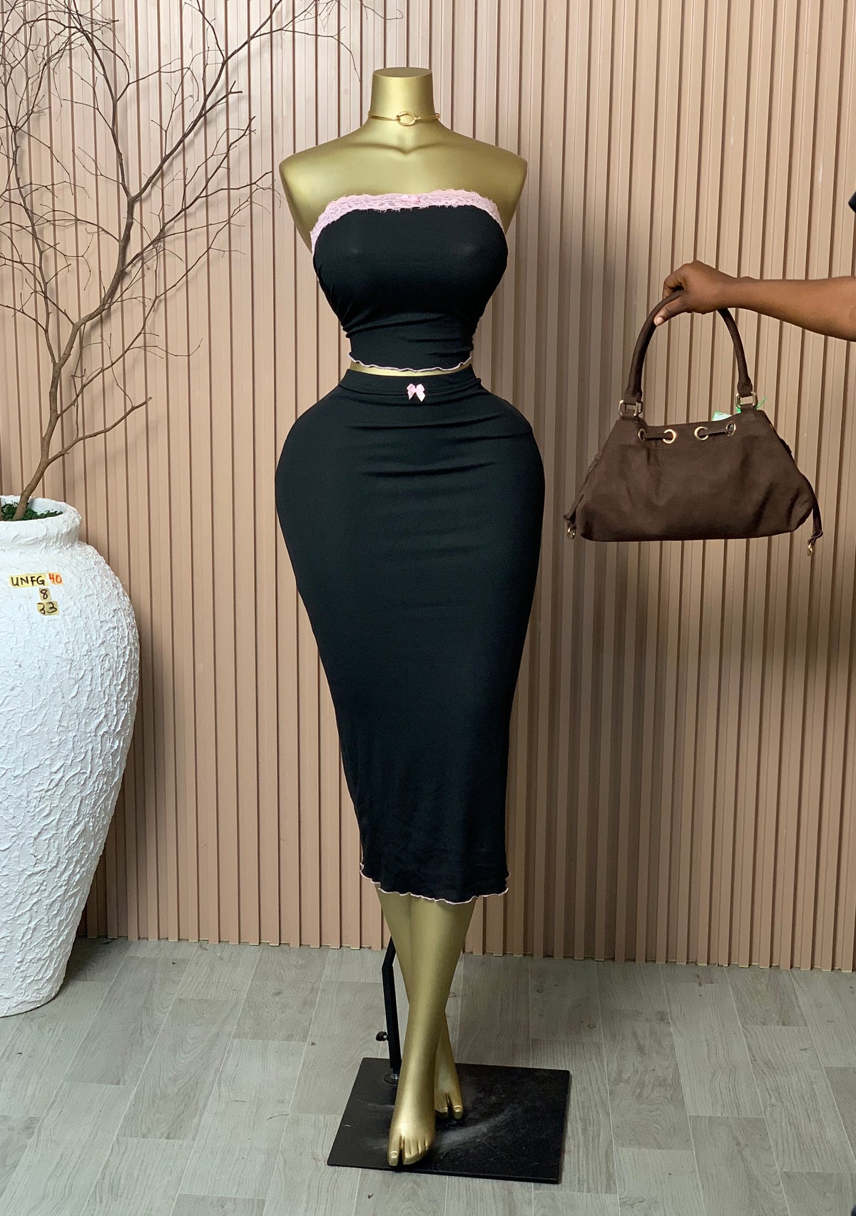 Unforgettable40 SIZE8 Length33 Brand new two piece set