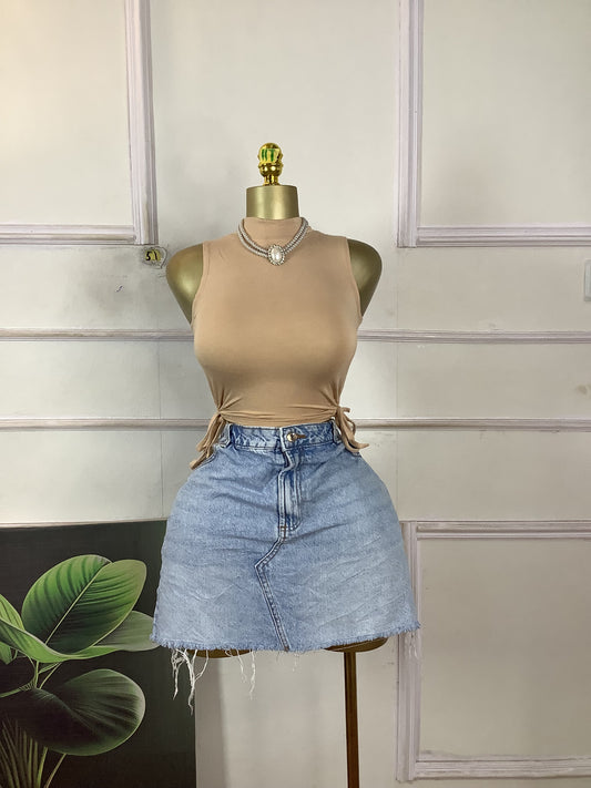 11T51 size 6-10((brand new crop top only )