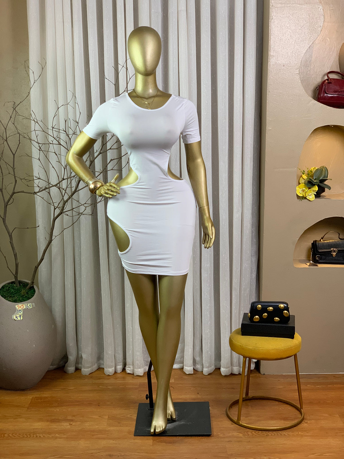JOY63 SIZE10 White DRESS Length39