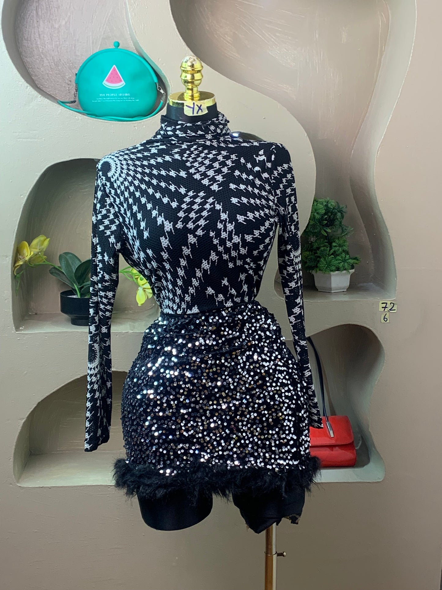 SIZE6 YX72 (skirt only)