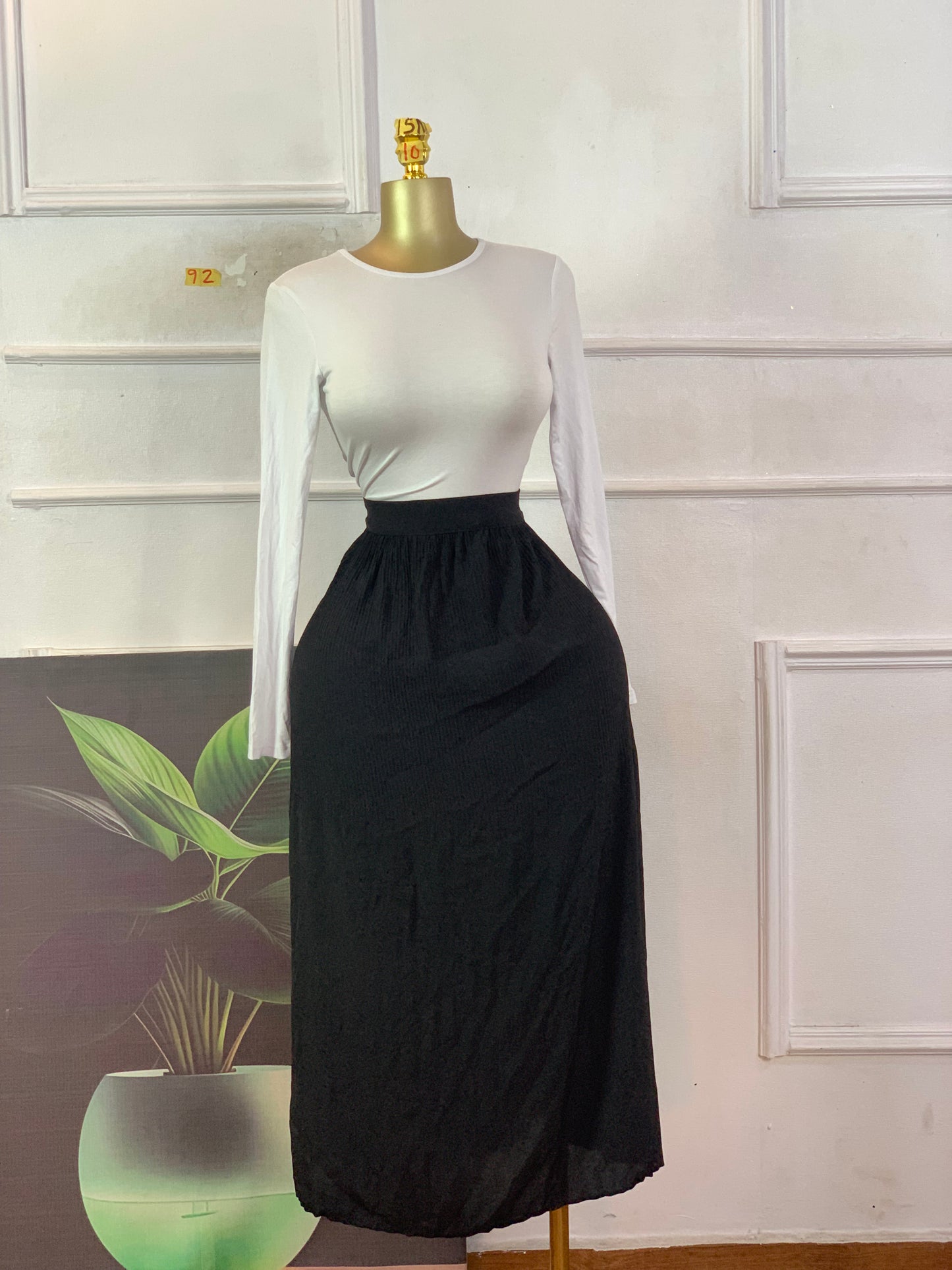 SIZE 10 15N92 skirt only