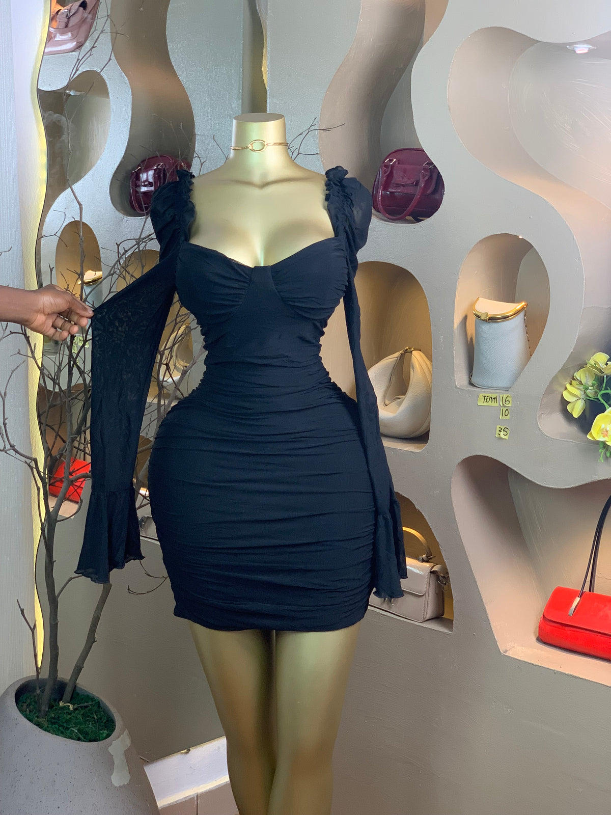 TEMMY16 SIZE10 Length35 black dress