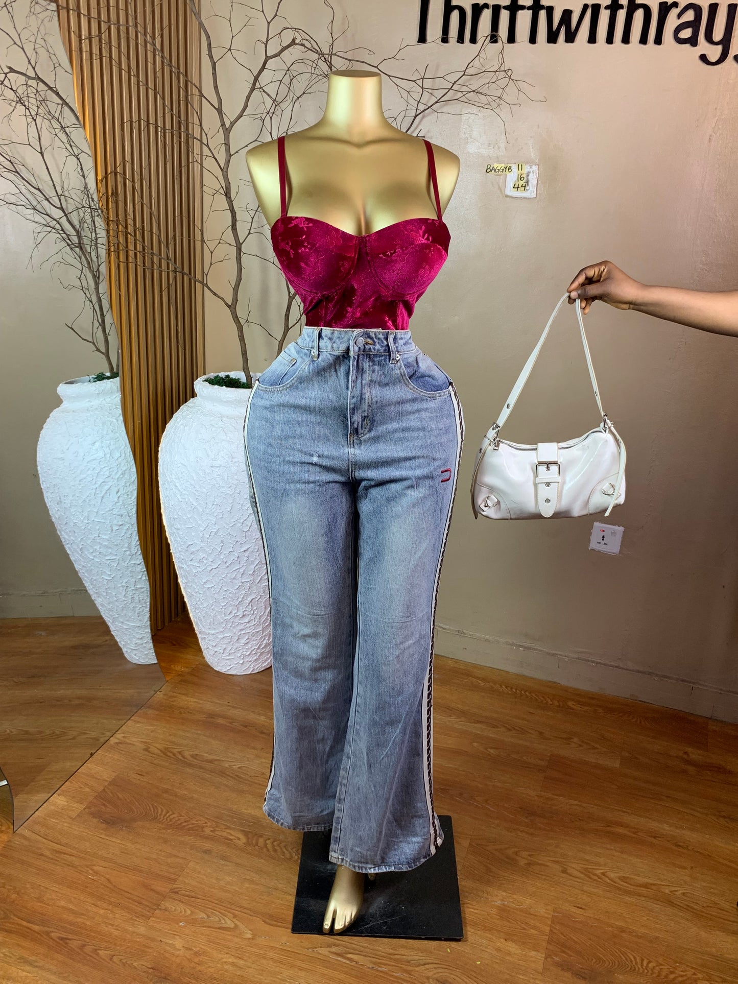 SIZE16 BAGGYB11 Length44 Jean only