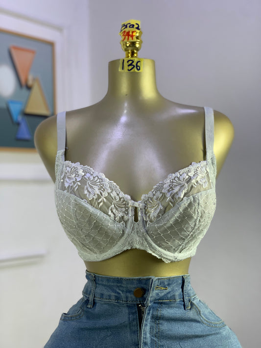 SIZE 34F BRA2 136