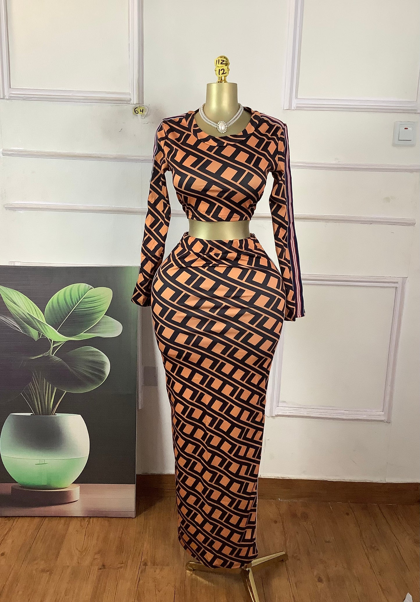 11Z64 SHEIN SIZE 12(TWO-PIECE)