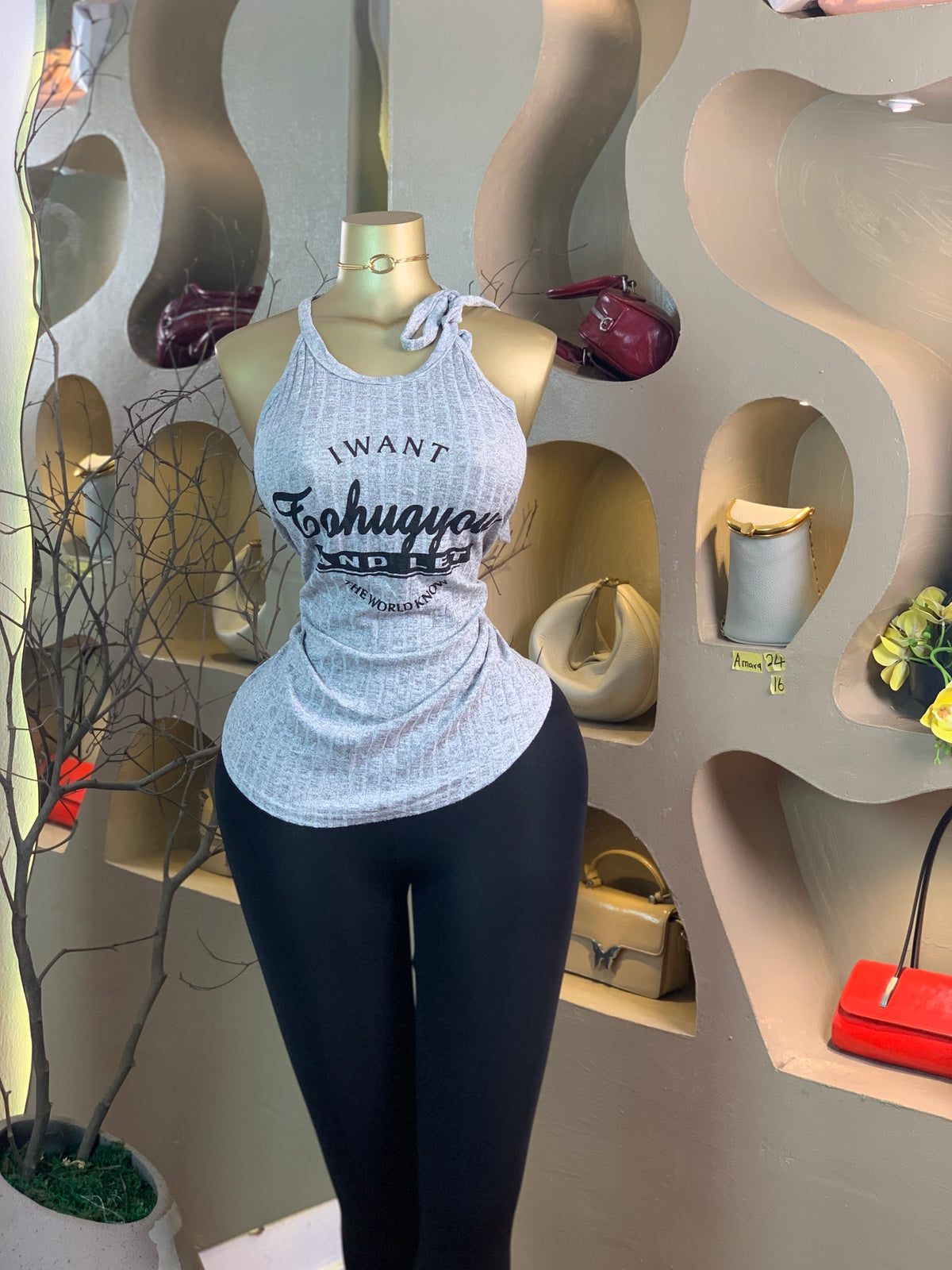 AMARA24 SIZE16 top only