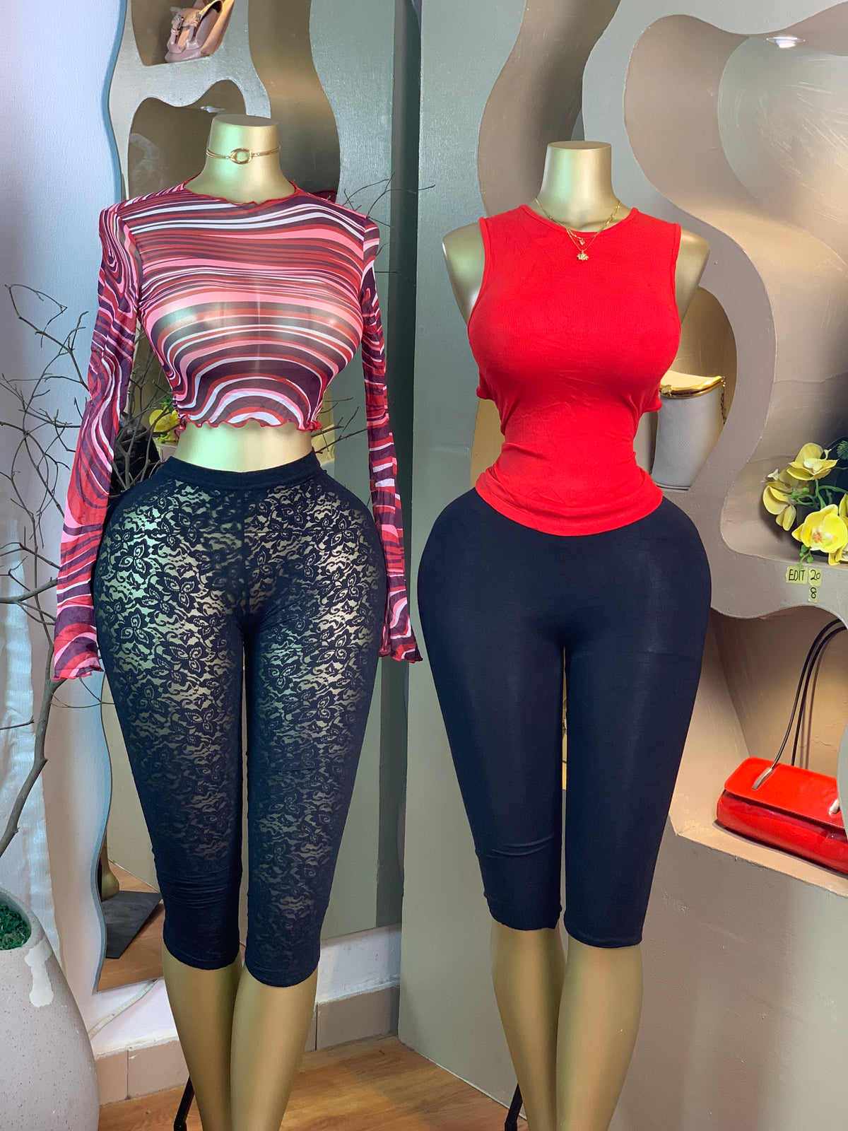 EDIT20b SIZE8 red top only