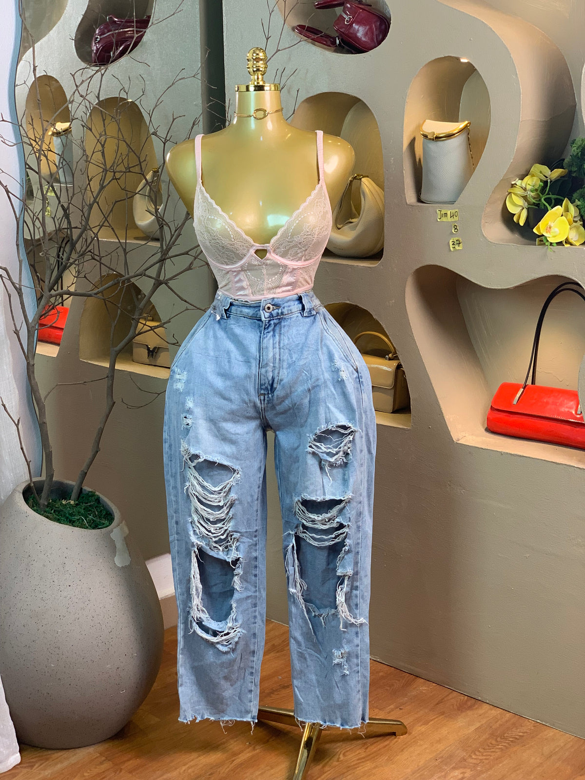 JIM40 SIZE8 Length37 jean only