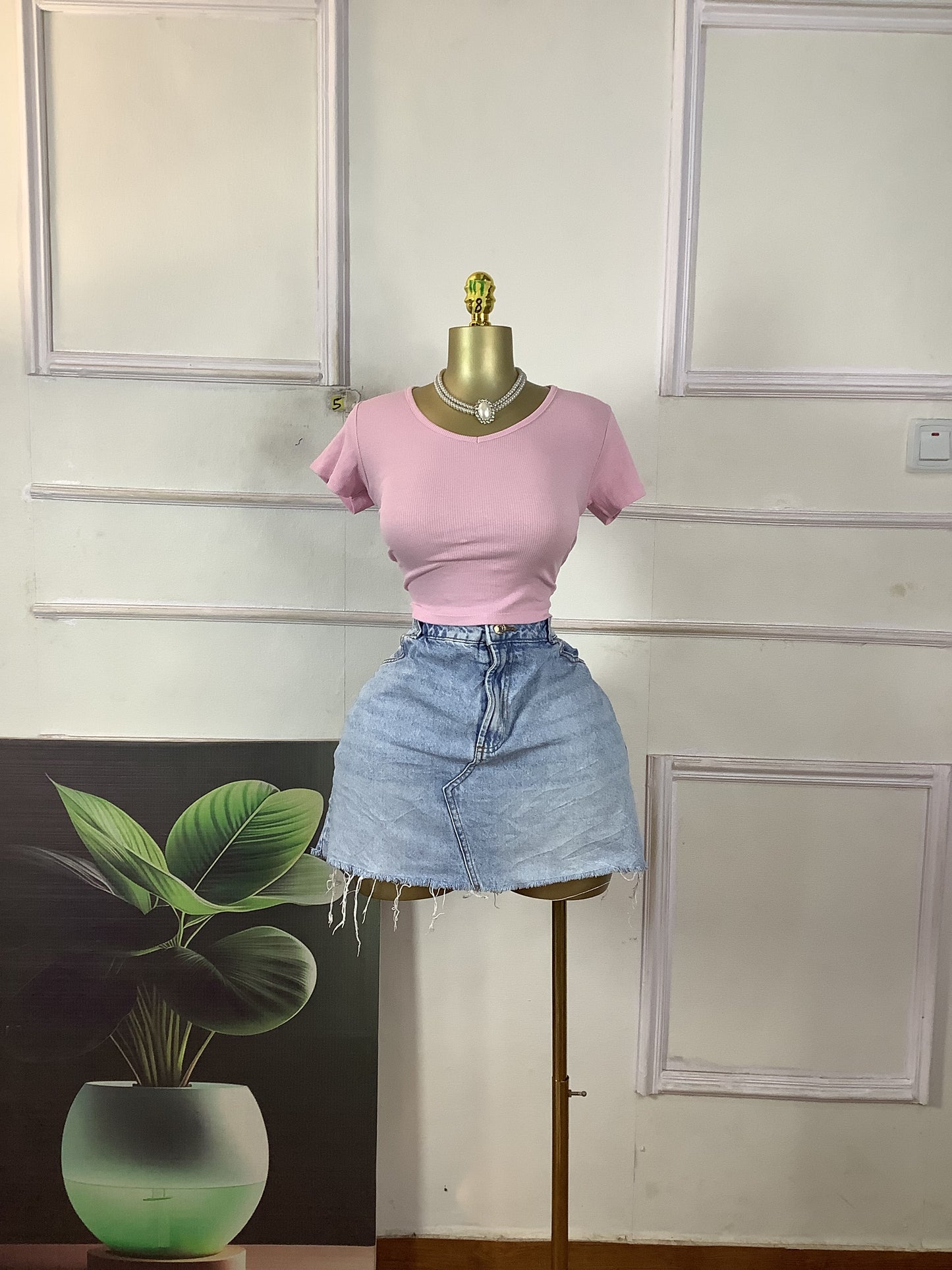 11T5 size 8 (brand new crop top only)