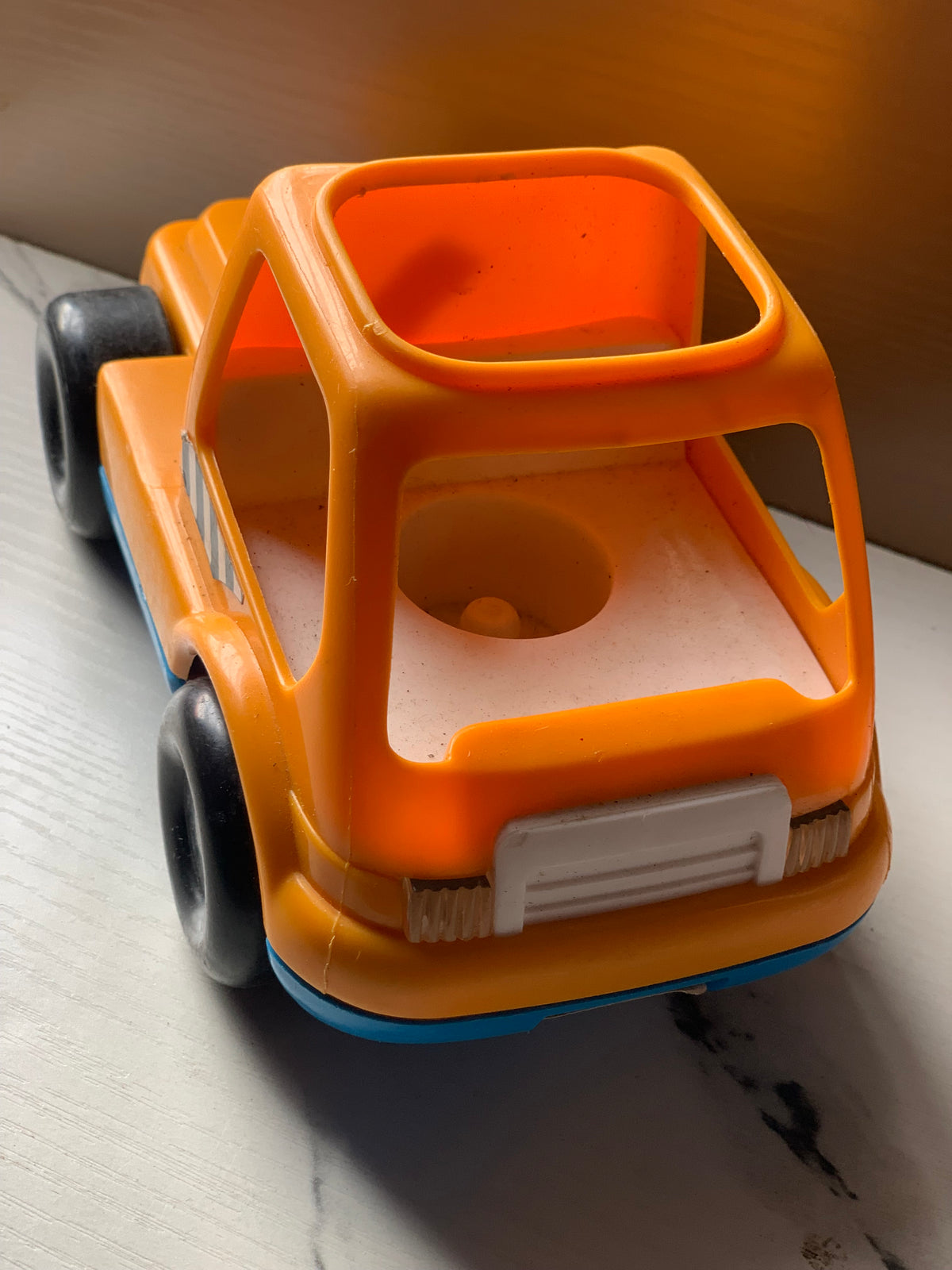 YELLOW TRUCK