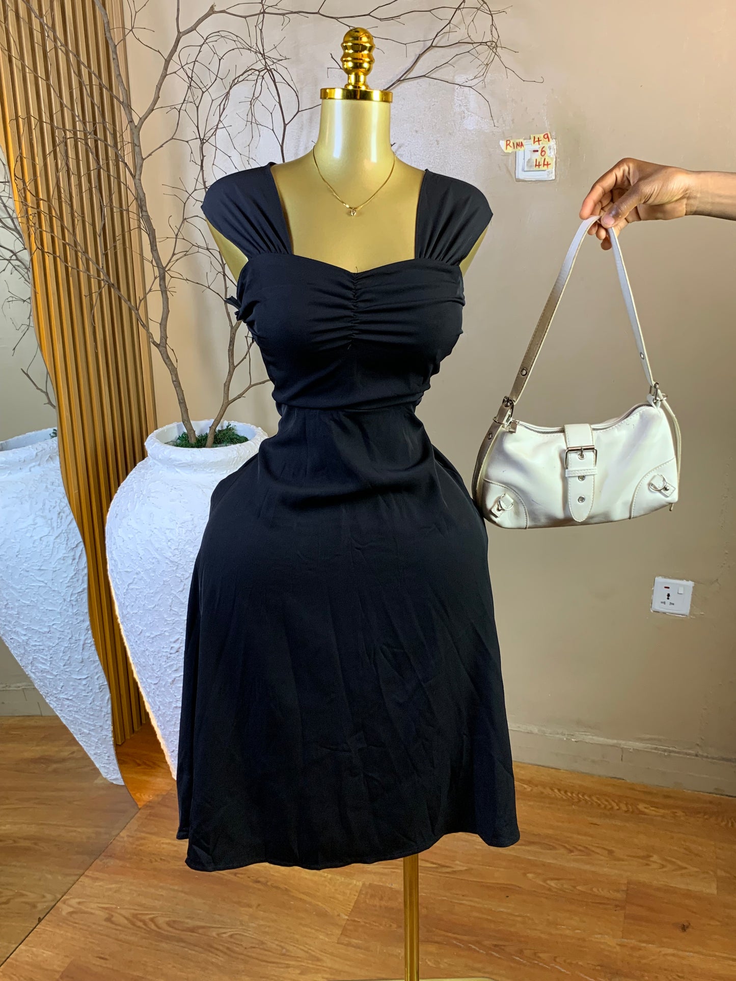 RINA49 SIZE6 Length44 black dress