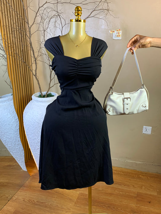 RINA49 SIZE6 Length44 black dress