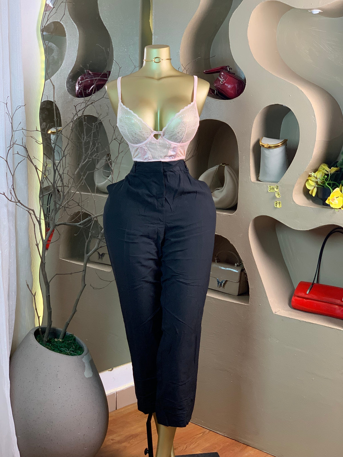 JIM7 SIZE16 Length39 pant only