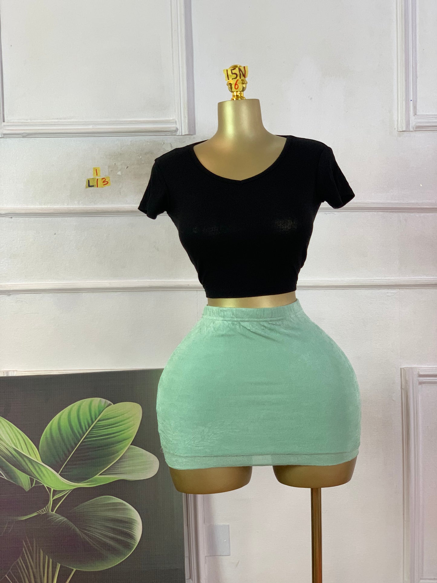 SIZE 6 15N1 Length13 Skirt Only