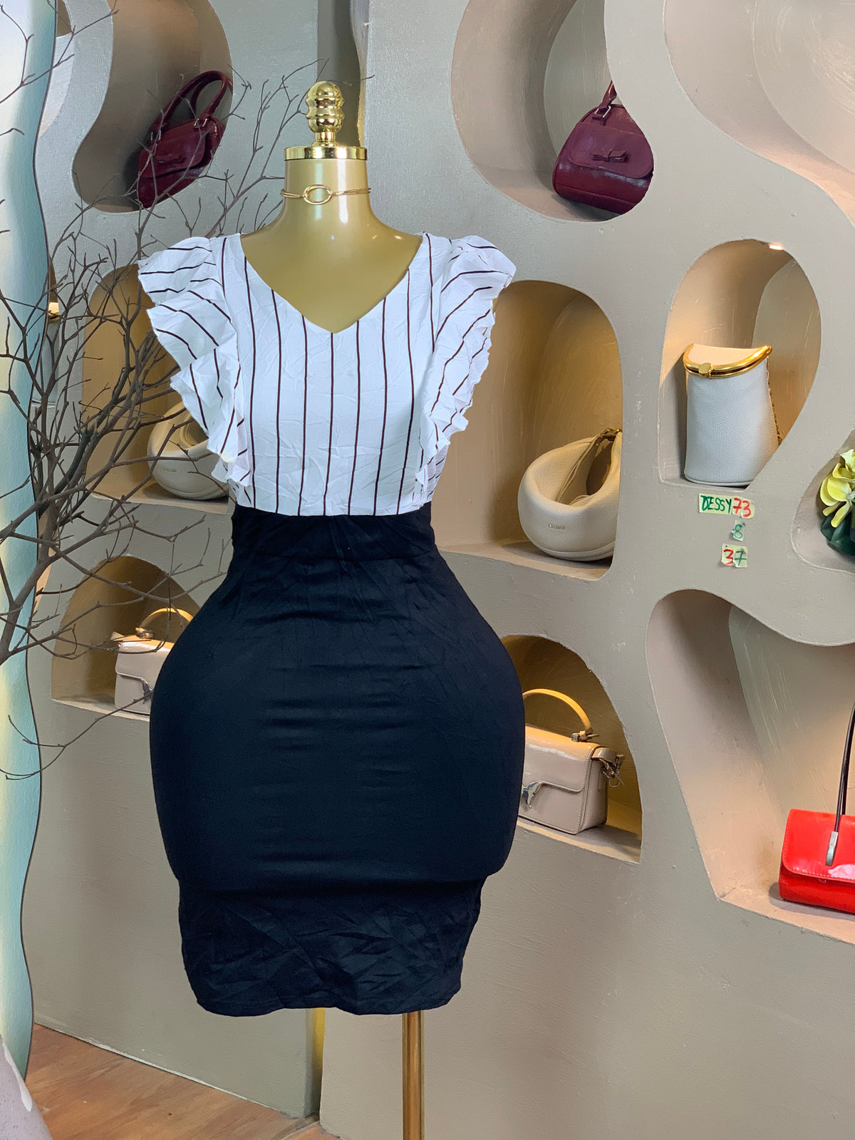 DESSY73 SIZE8 Length37 Black&White dress