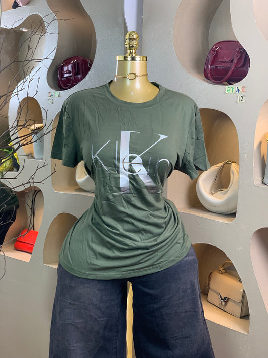 BASIC TEE48 SIZE12 top only(brandnew)