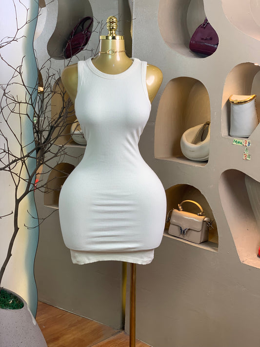 MIRA38 SIZE6 Length34 white dress little stained