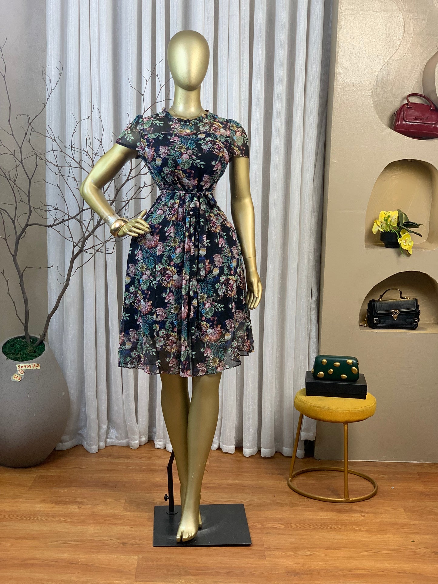 SASSY72 SIZE10 Length43 color floral dress