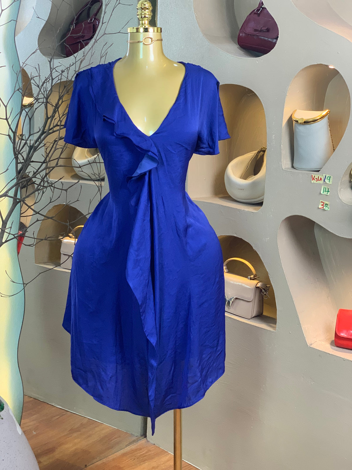 KYLA19 SIZE14 Length38