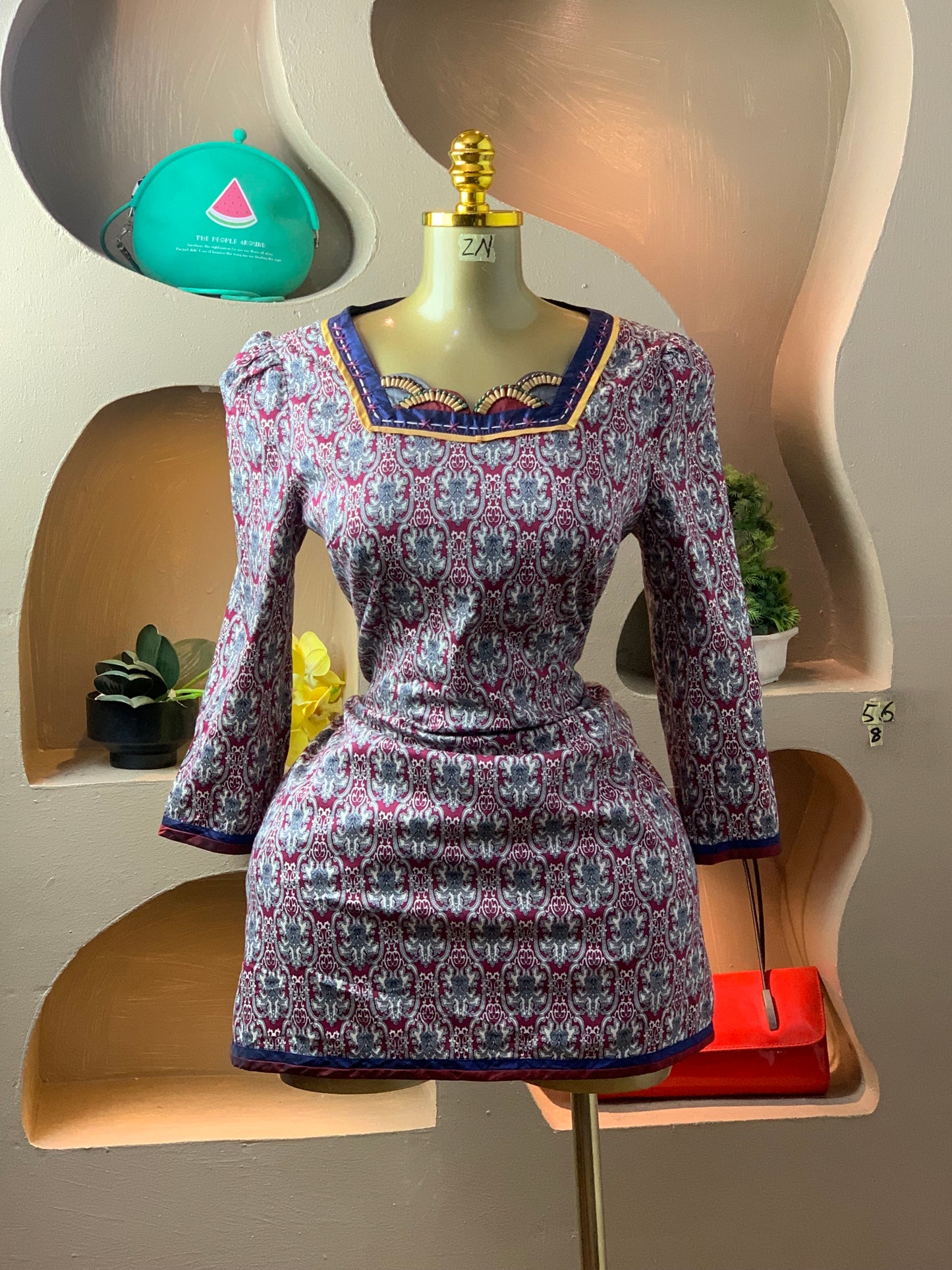 SIZE8 ZN56