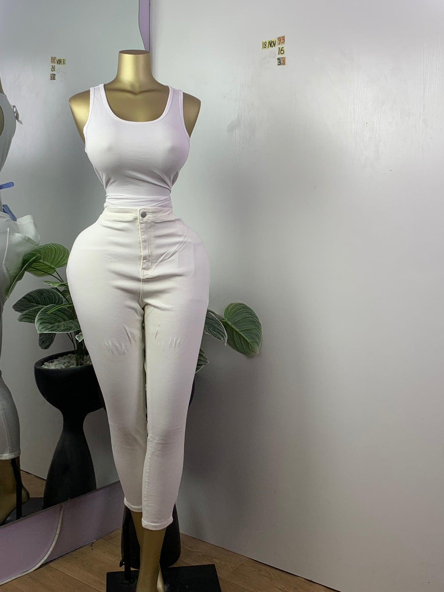 SIZE16 18NOV93 Length38(jean only)