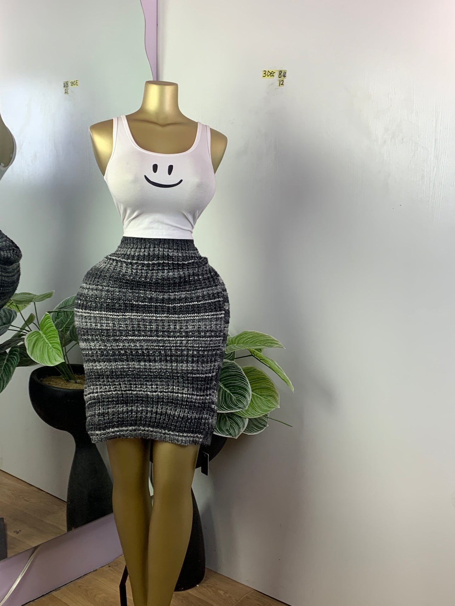 SIZE12 3DEC84(skirt only)