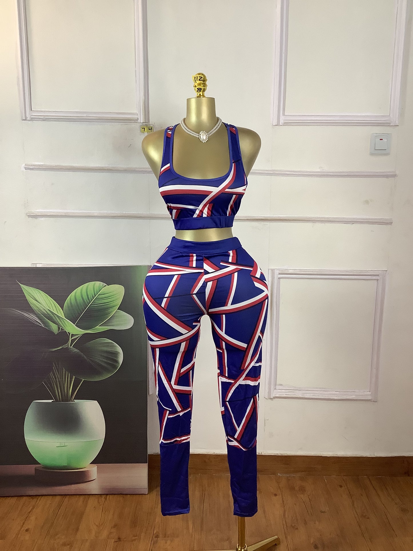 11Z74 SHEIN SIZE 8(TWO-PIECE)