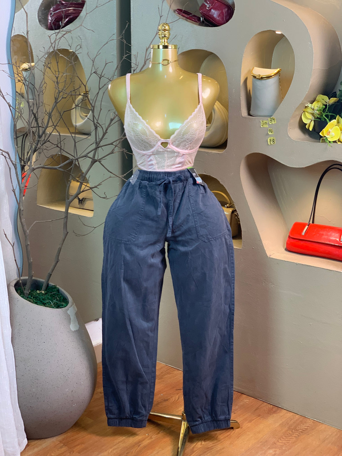 JIM39 SIZE10 Length38 jean only