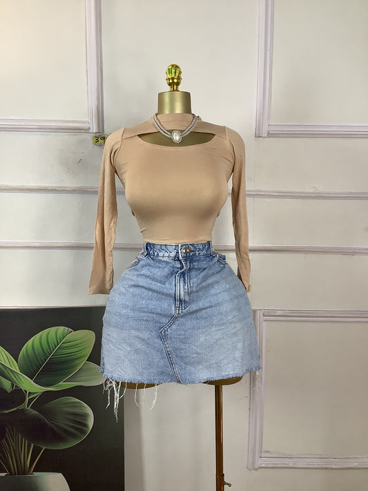 11T39 size 6-10(brand new crop top only)