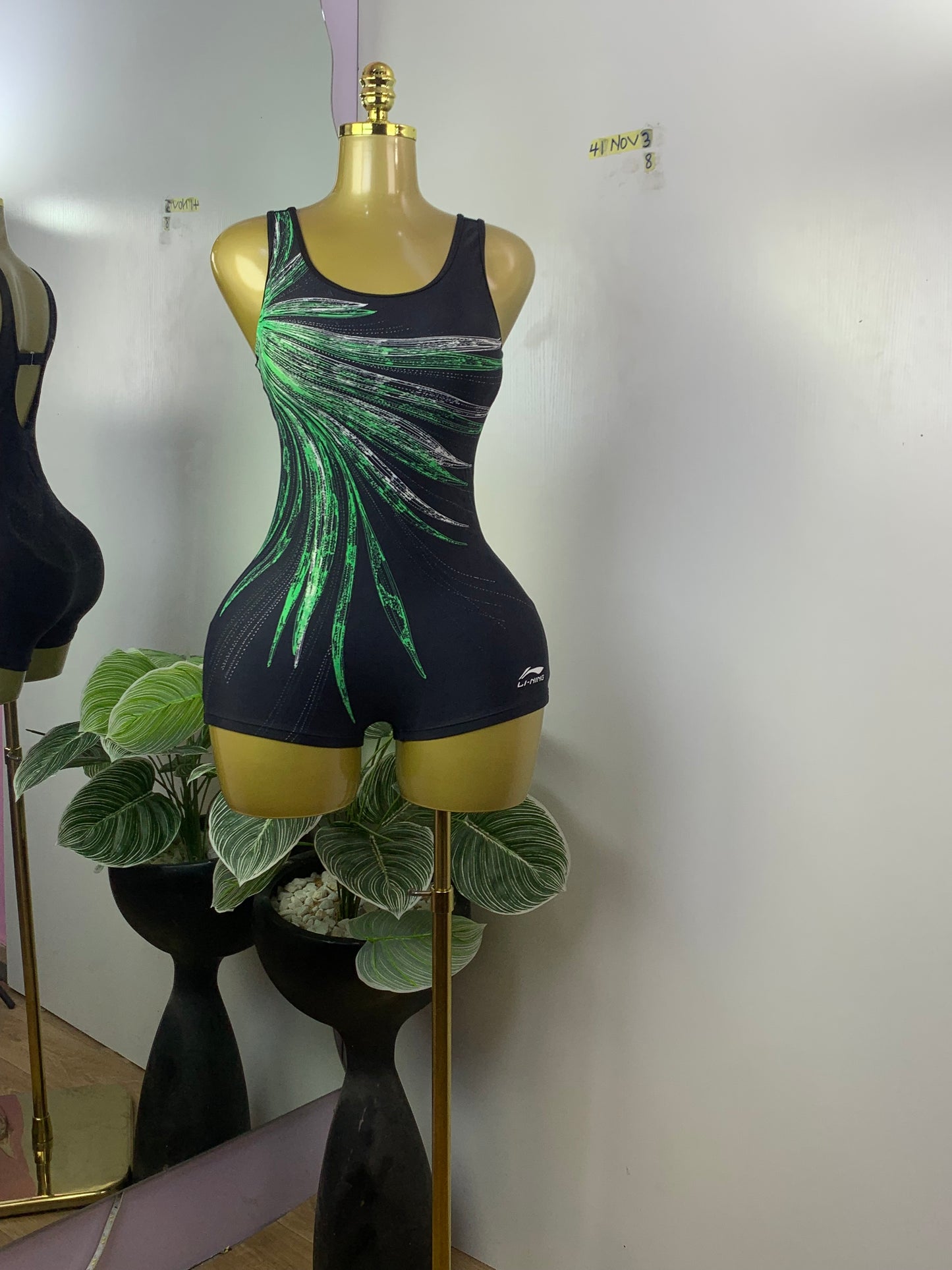 SIZE8 41NOV3(swimsuit)