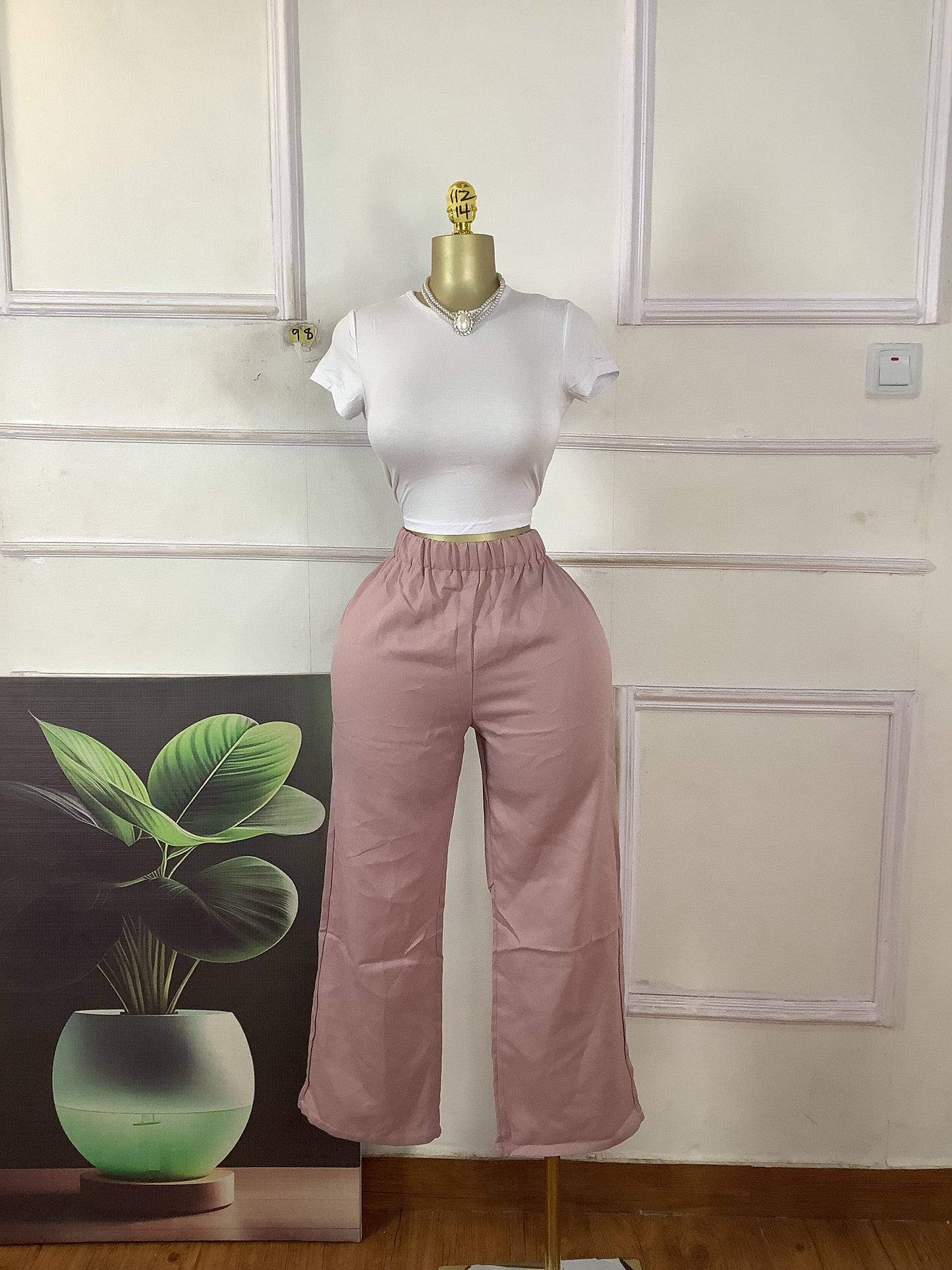 11Z98 SHEIN Size 14 (pant only)